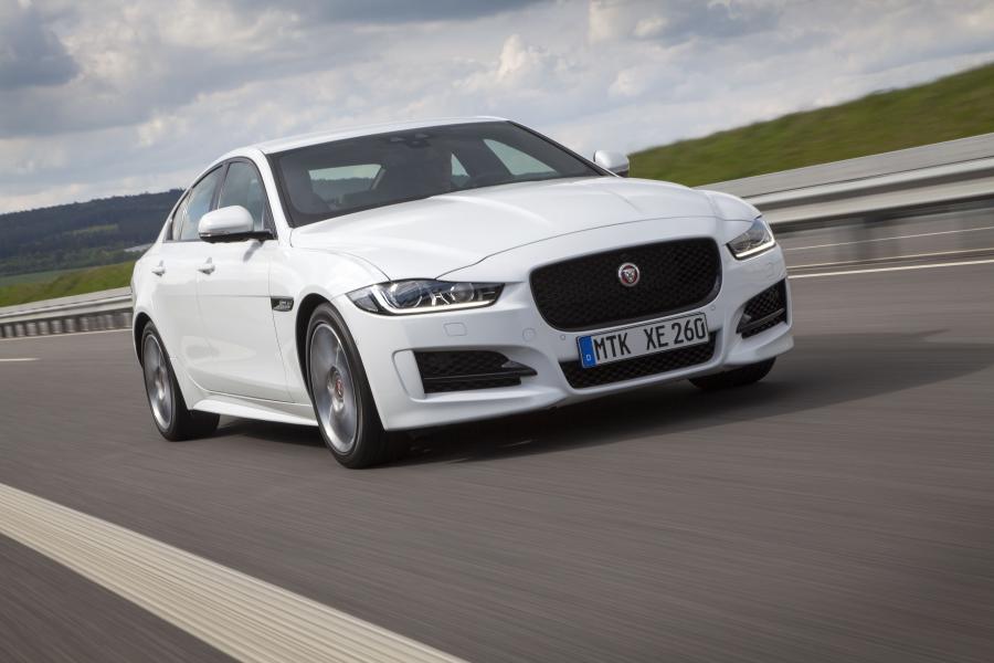  Jaguar XE R Sport 2015 года  (фото 22 из 30)